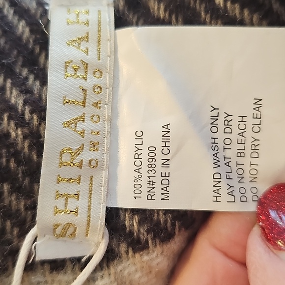 Shiraleah Reversible Scarf/Shawl  NWT - Picture 11 of 13